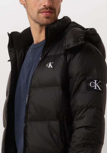 Schwarze CALVIN KLEIN Wattierte Jack ESSENTIALS DOWN JACKET - large