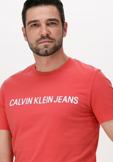 Orangene CALVIN KLEIN T-shirt INSTITUTIONAL LOGO SLIM SS TEE - large