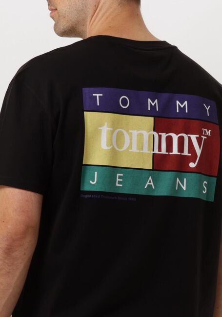 Schwarze TOMMY JEANS T-shirt TJM REG POP COLOR FLAG - large